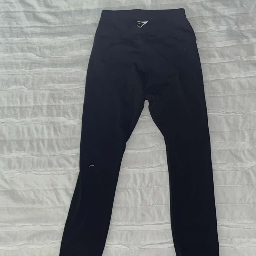 Black gym shark leggings